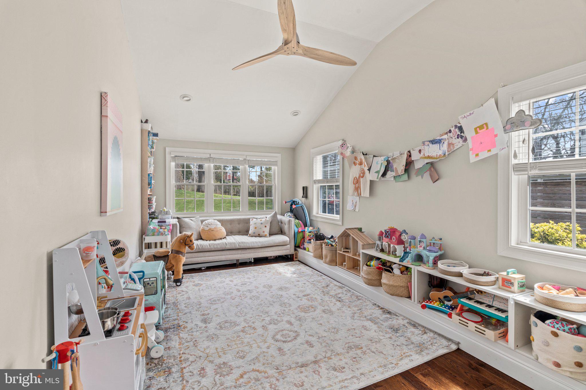 WYNNEWOOD - Residential