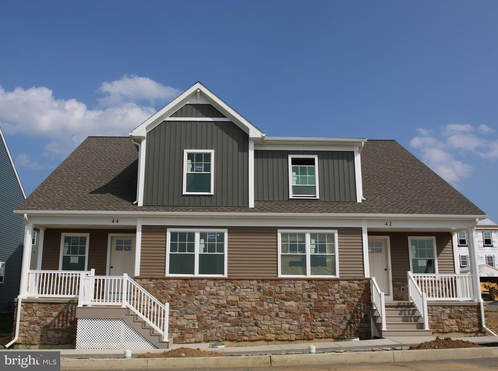 Photo of 42 PACIFIC BLVD #33, EPHRATA, PA 17522 (MLS # PALA2038410)