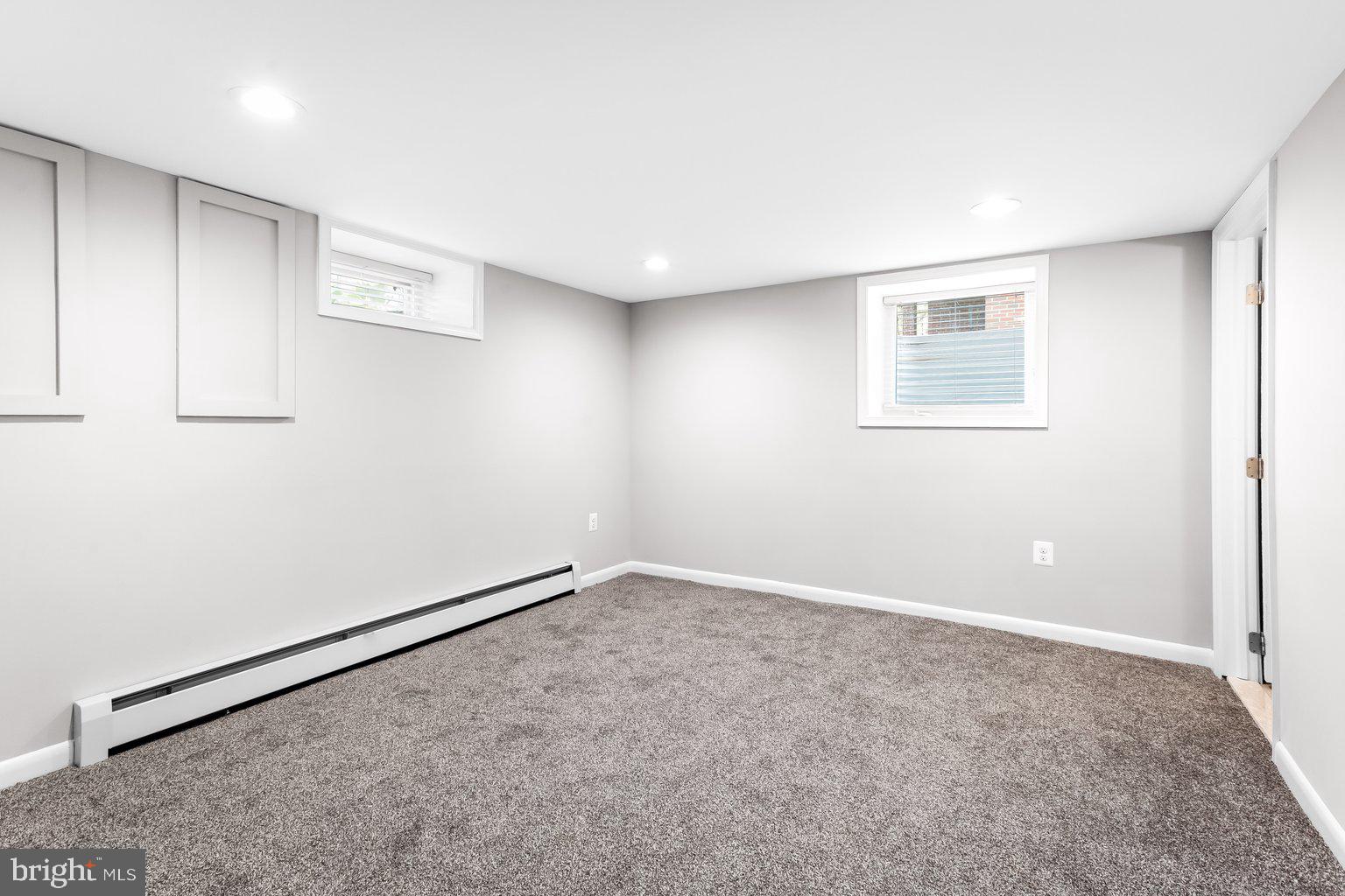 WINDSOR MILL - Residential