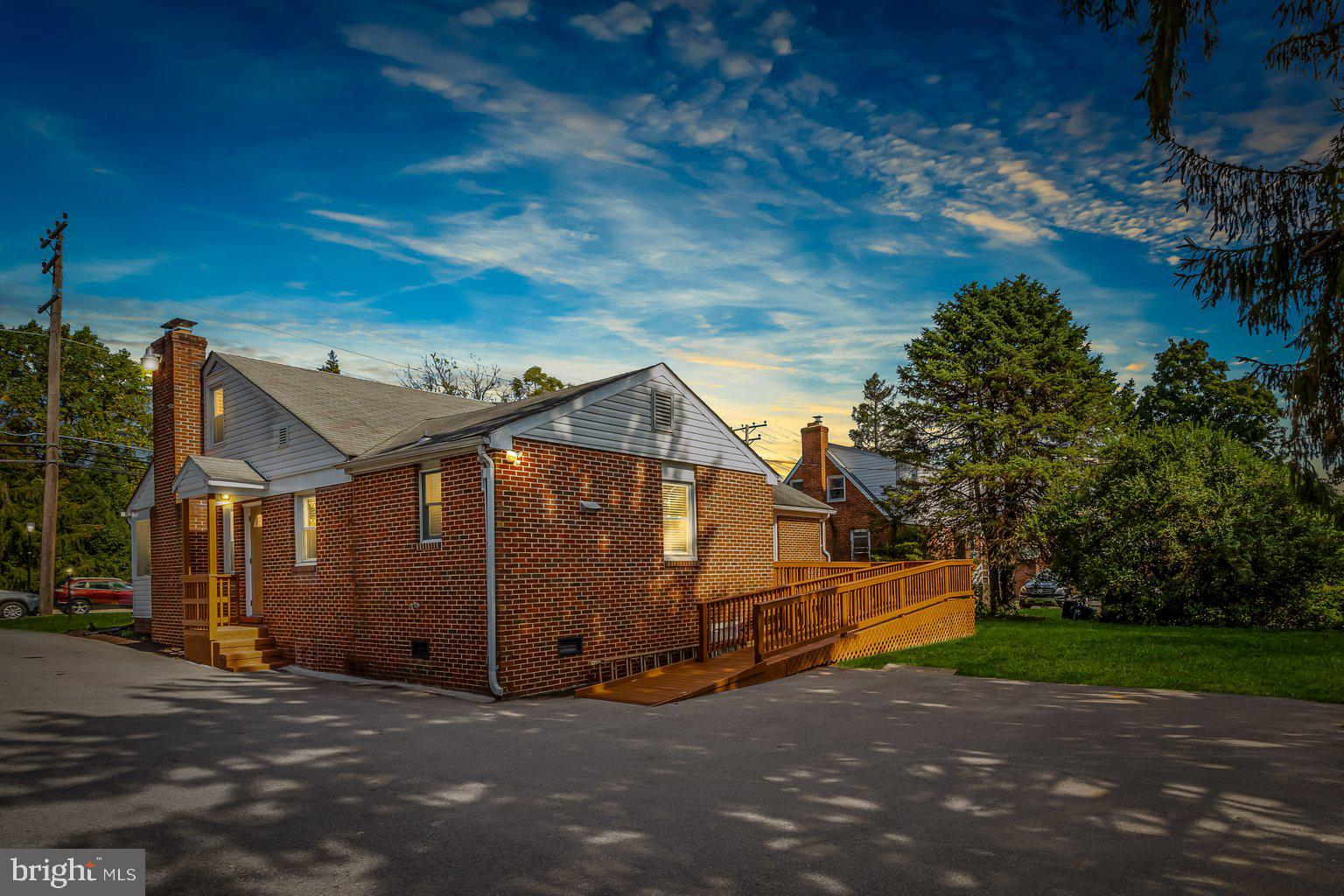 WINDSOR MILL - Residential