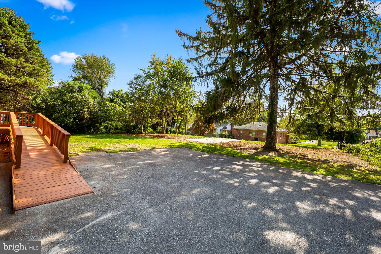 WINDSOR MILL - Residential