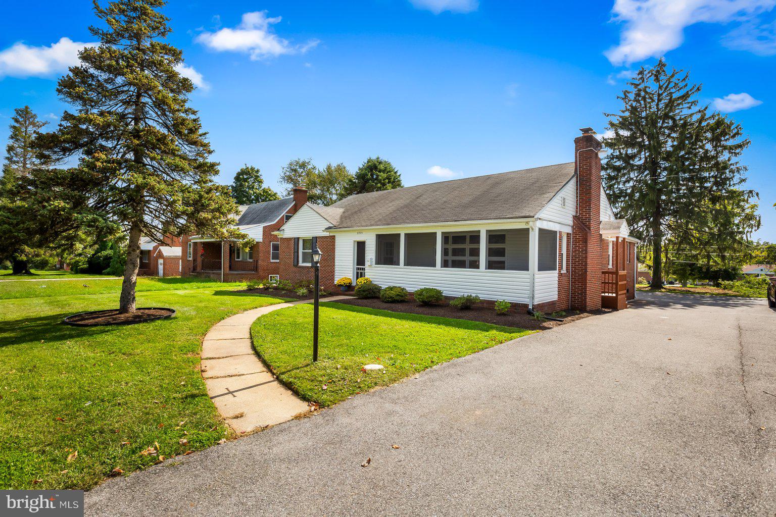 WINDSOR MILL - Residential