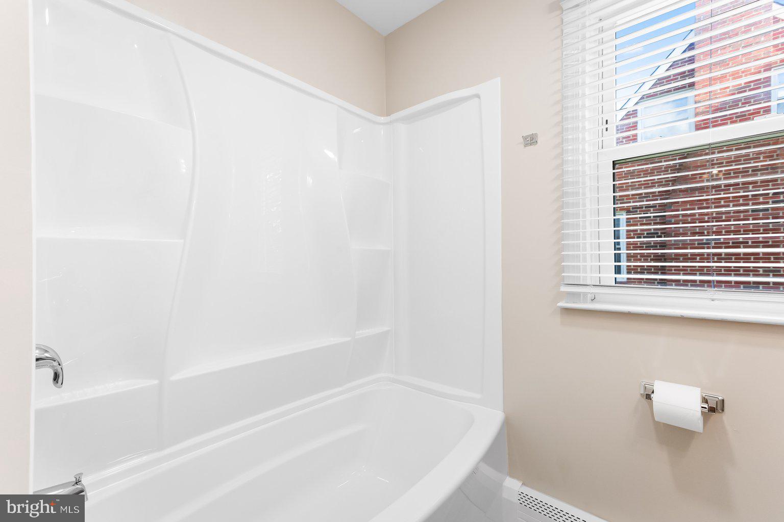 WINDSOR MILL - Residential