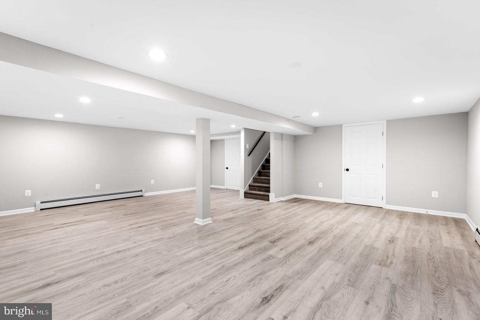 WINDSOR MILL - Residential