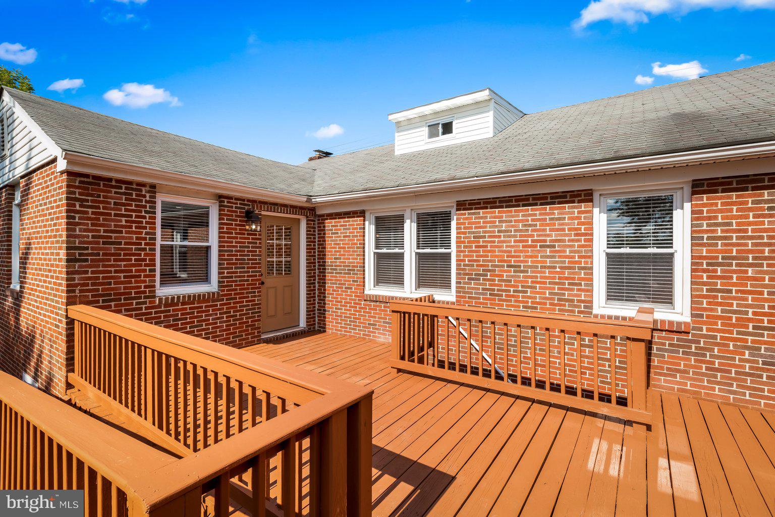 WINDSOR MILL - Residential