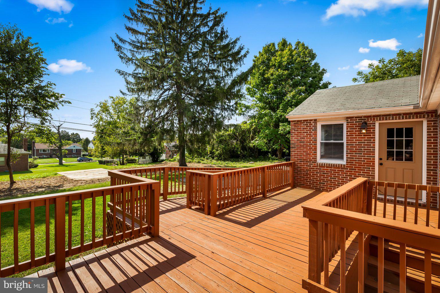 WINDSOR MILL - Residential