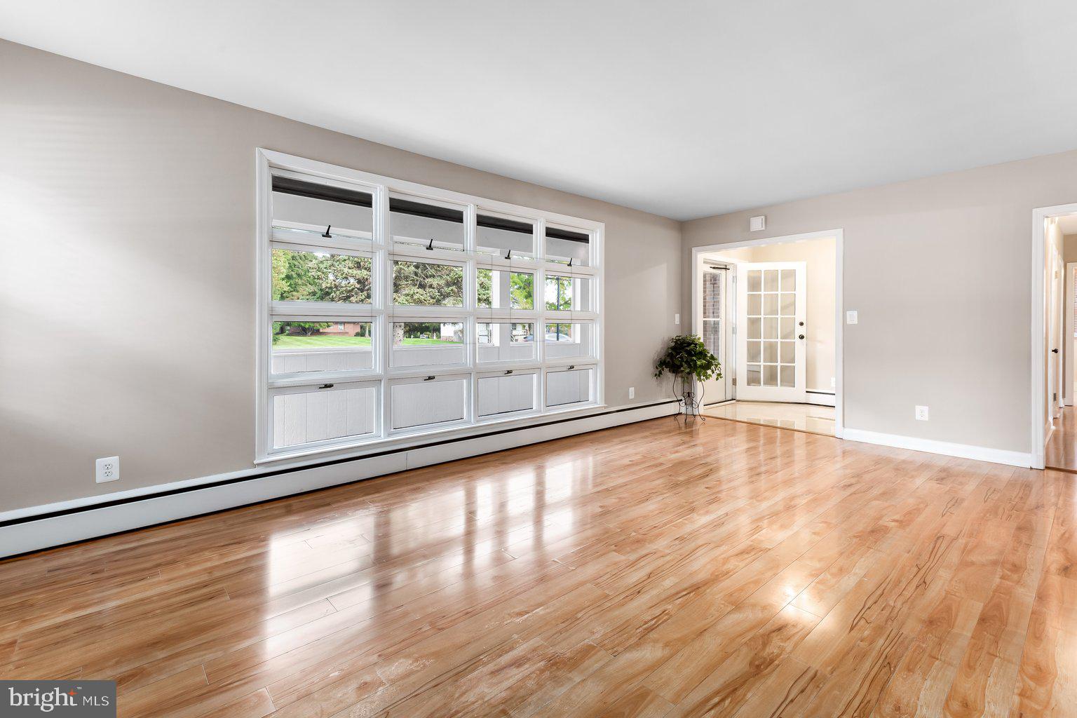 WINDSOR MILL - Residential