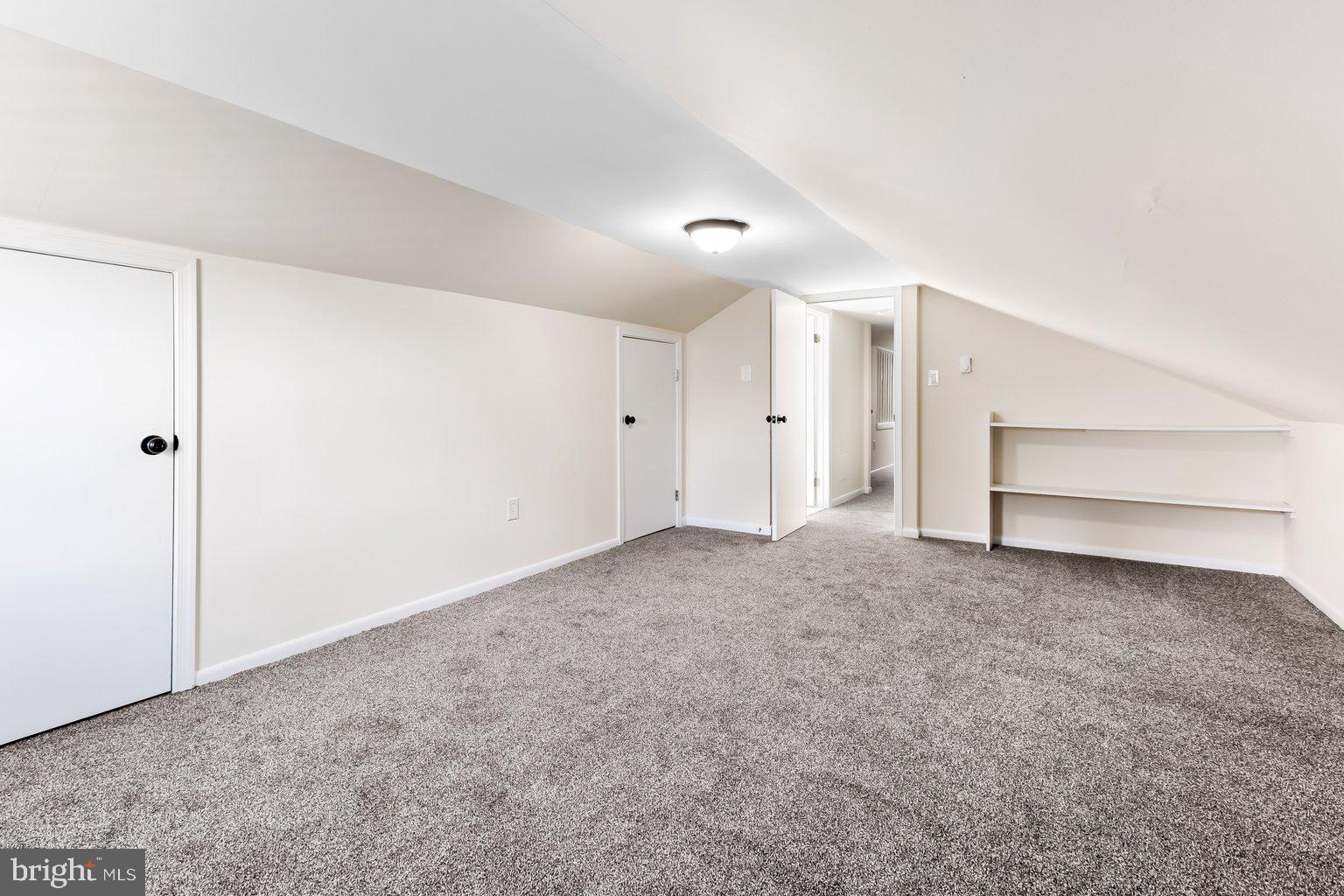 WINDSOR MILL - Residential