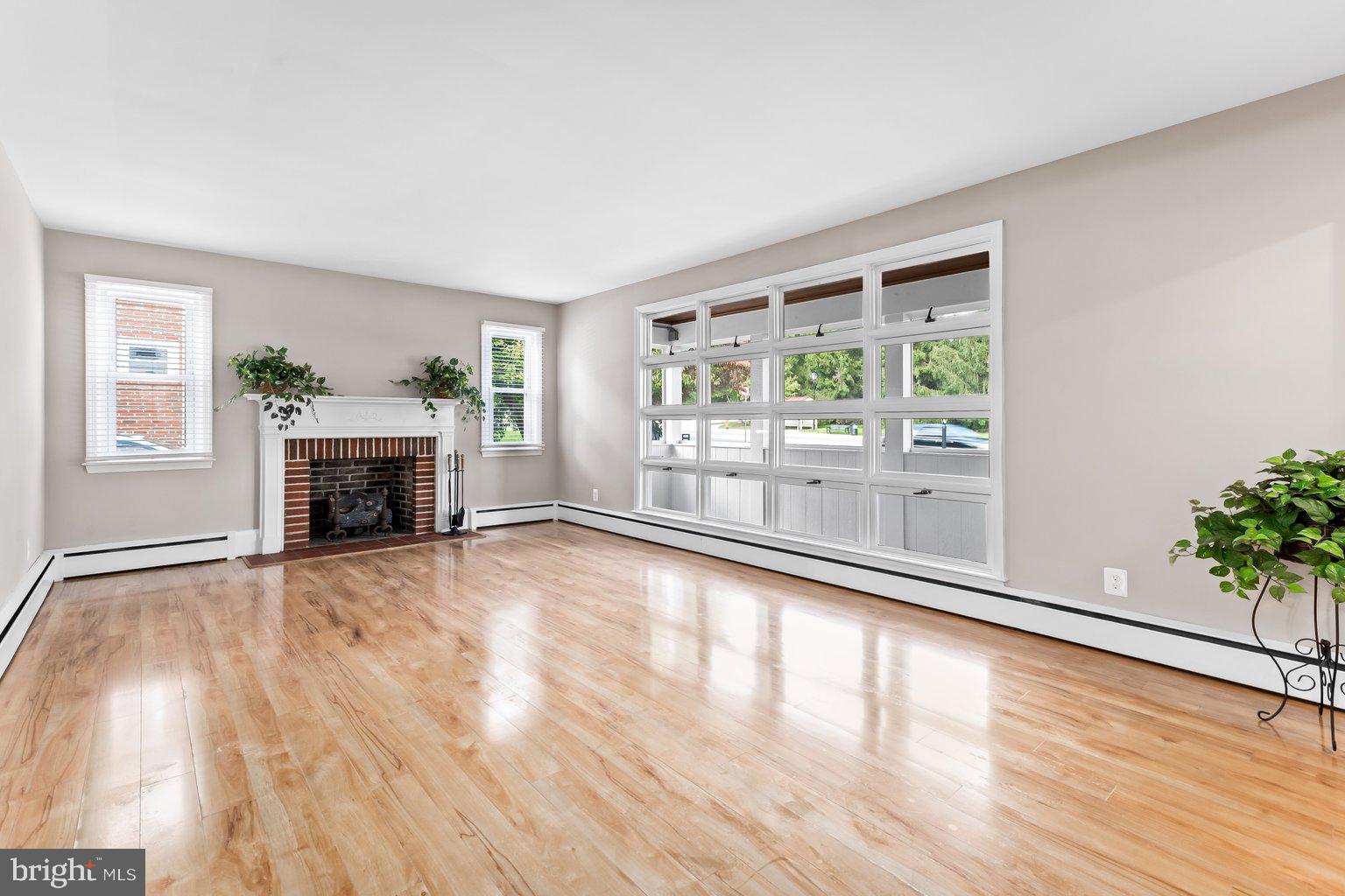 WINDSOR MILL - Residential