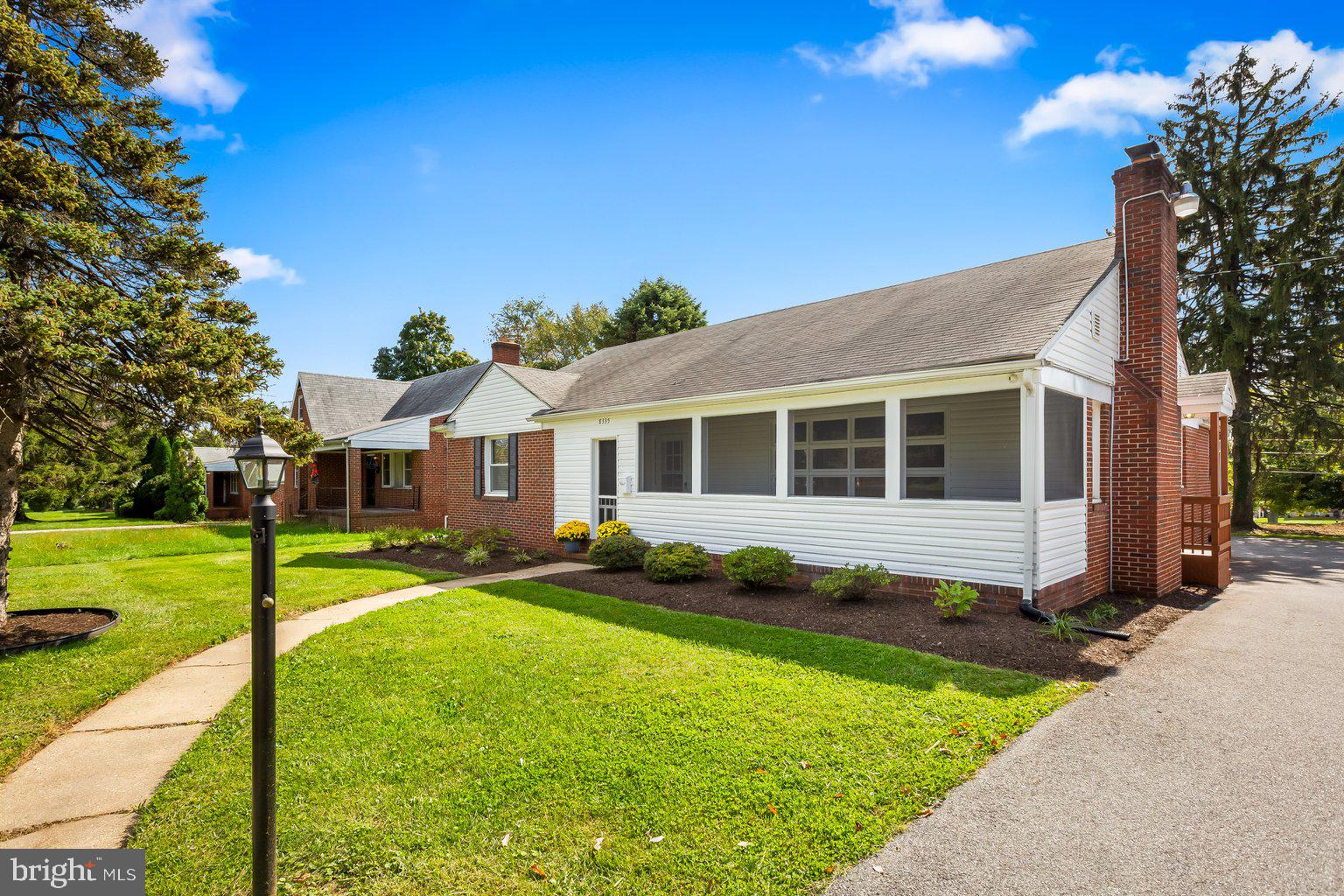 WINDSOR MILL - Residential