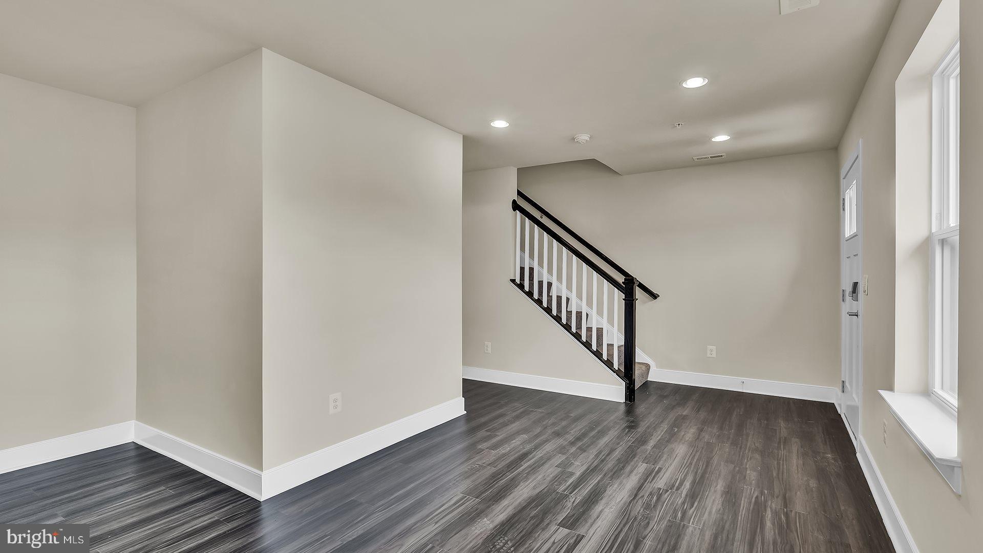 CLARKSBURG SQUARE - Residential