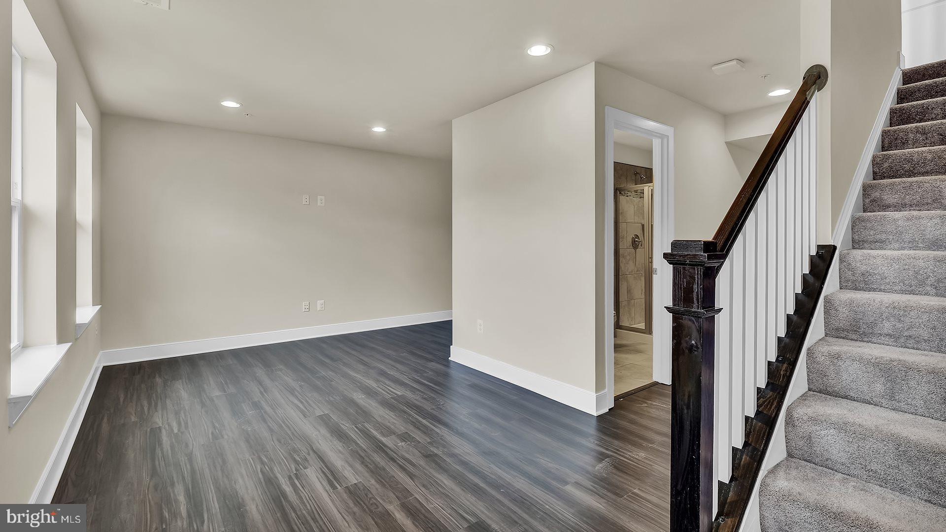 CLARKSBURG SQUARE - Residential