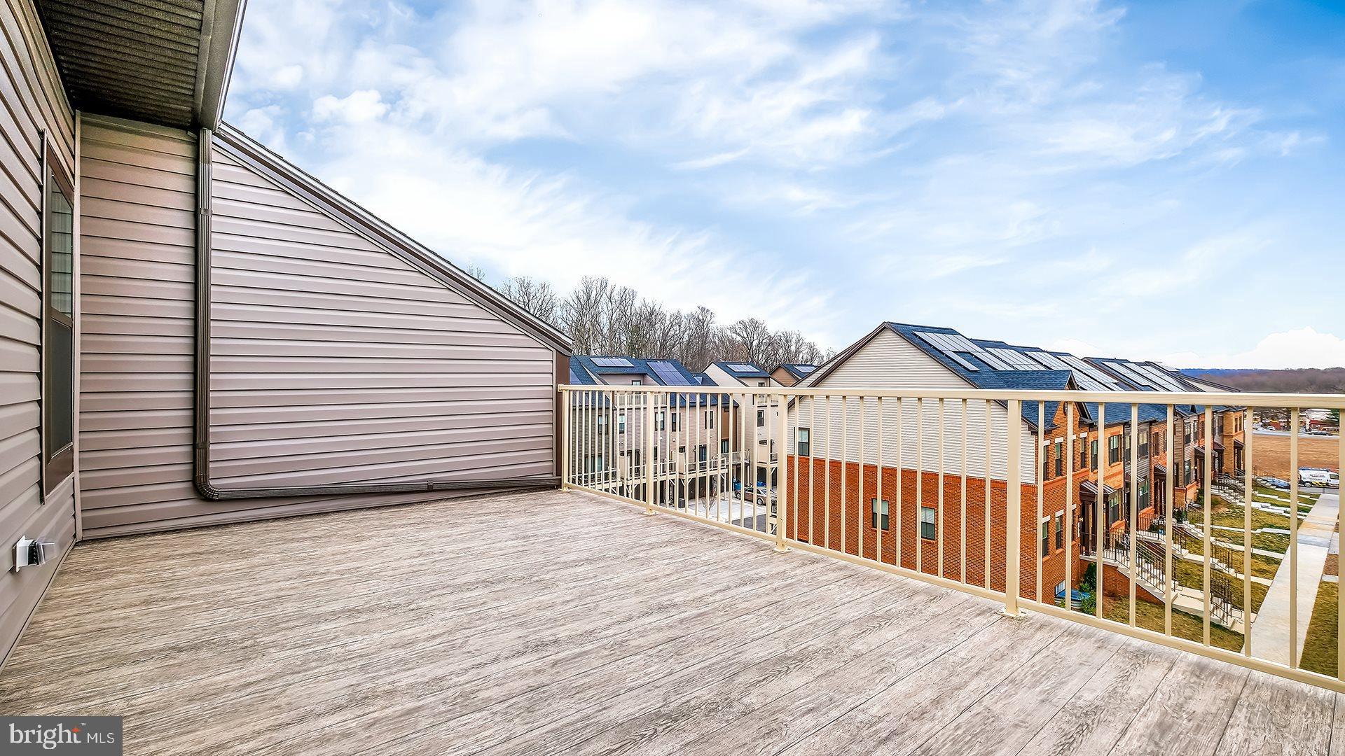 CLARKSBURG SQUARE - Residential