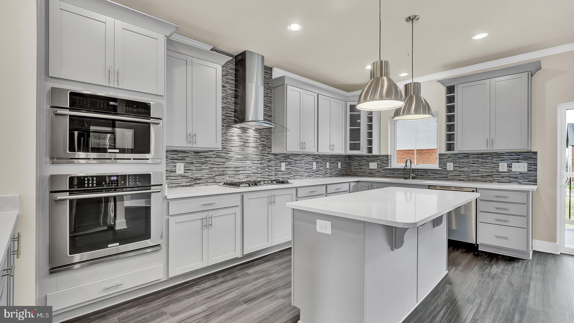 CLARKSBURG SQUARE - Residential