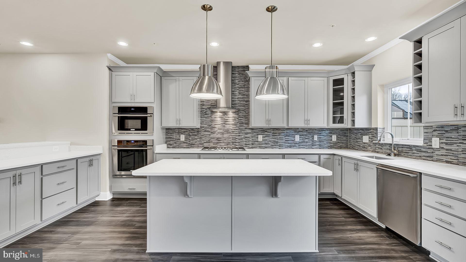 CLARKSBURG SQUARE - Residential