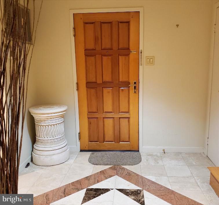 ATRIUM - Residential Lease