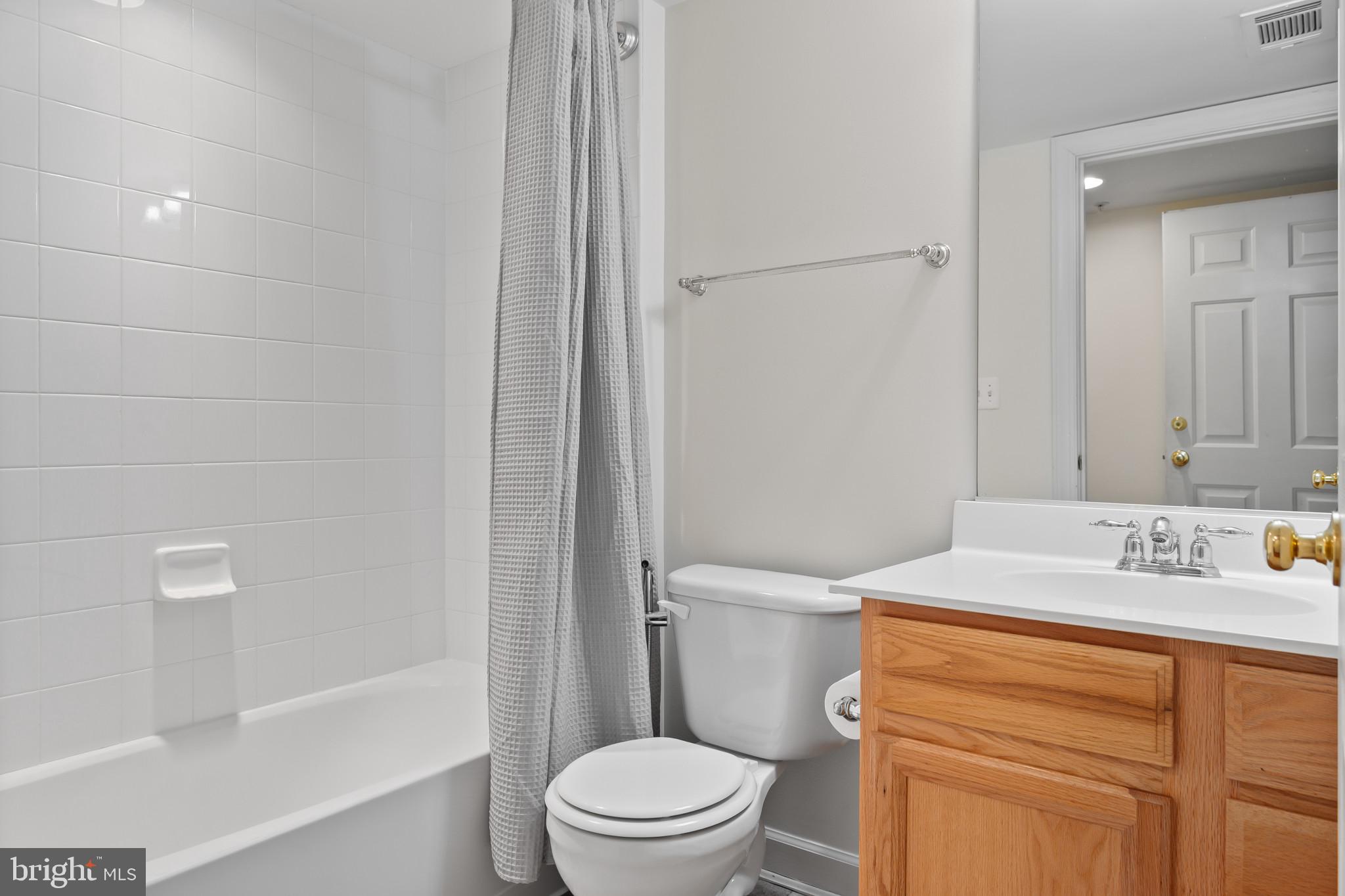 VILLAGES OF DORCHESTER - Residential Lease