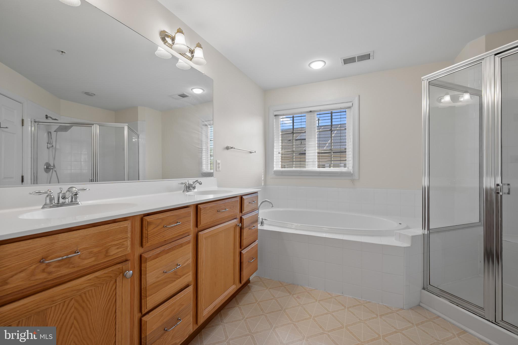 VILLAGES OF DORCHESTER - Residential Lease