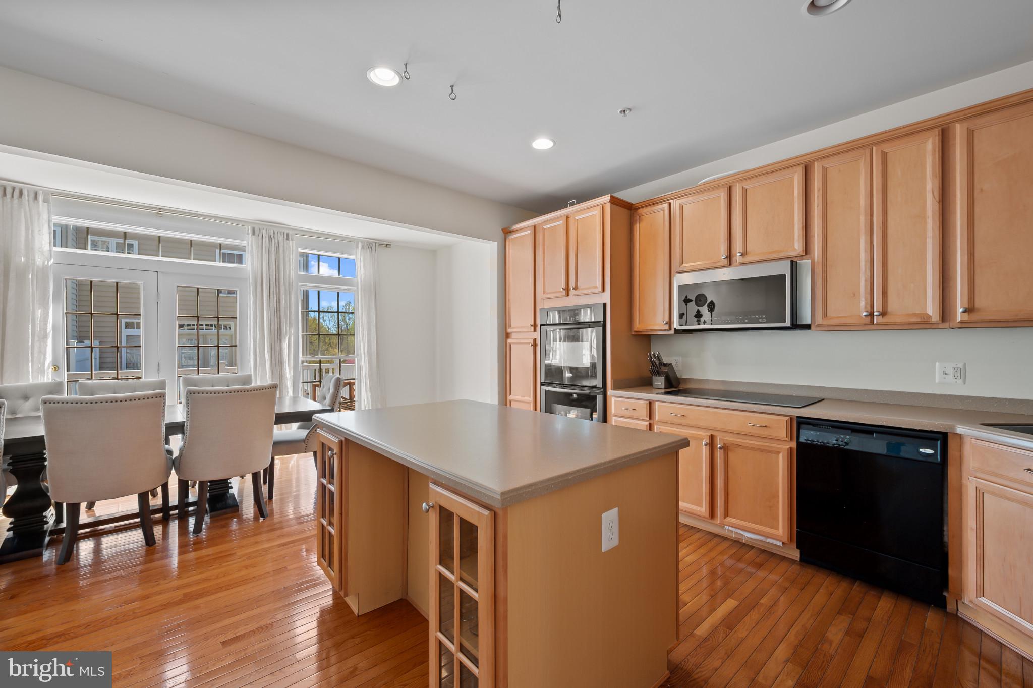 VILLAGES OF DORCHESTER - Residential Lease