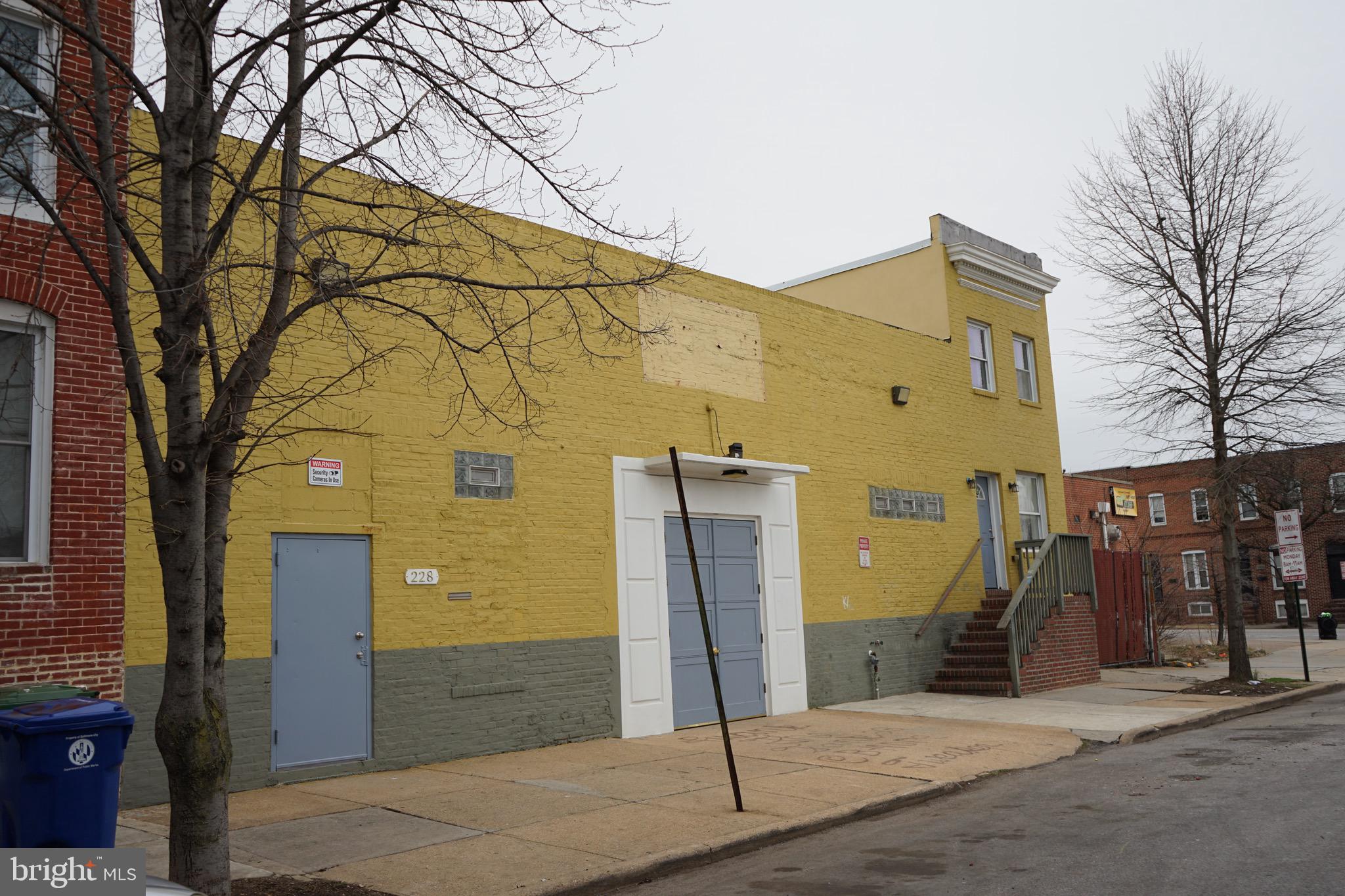 228 N MONTFORD AVENUE