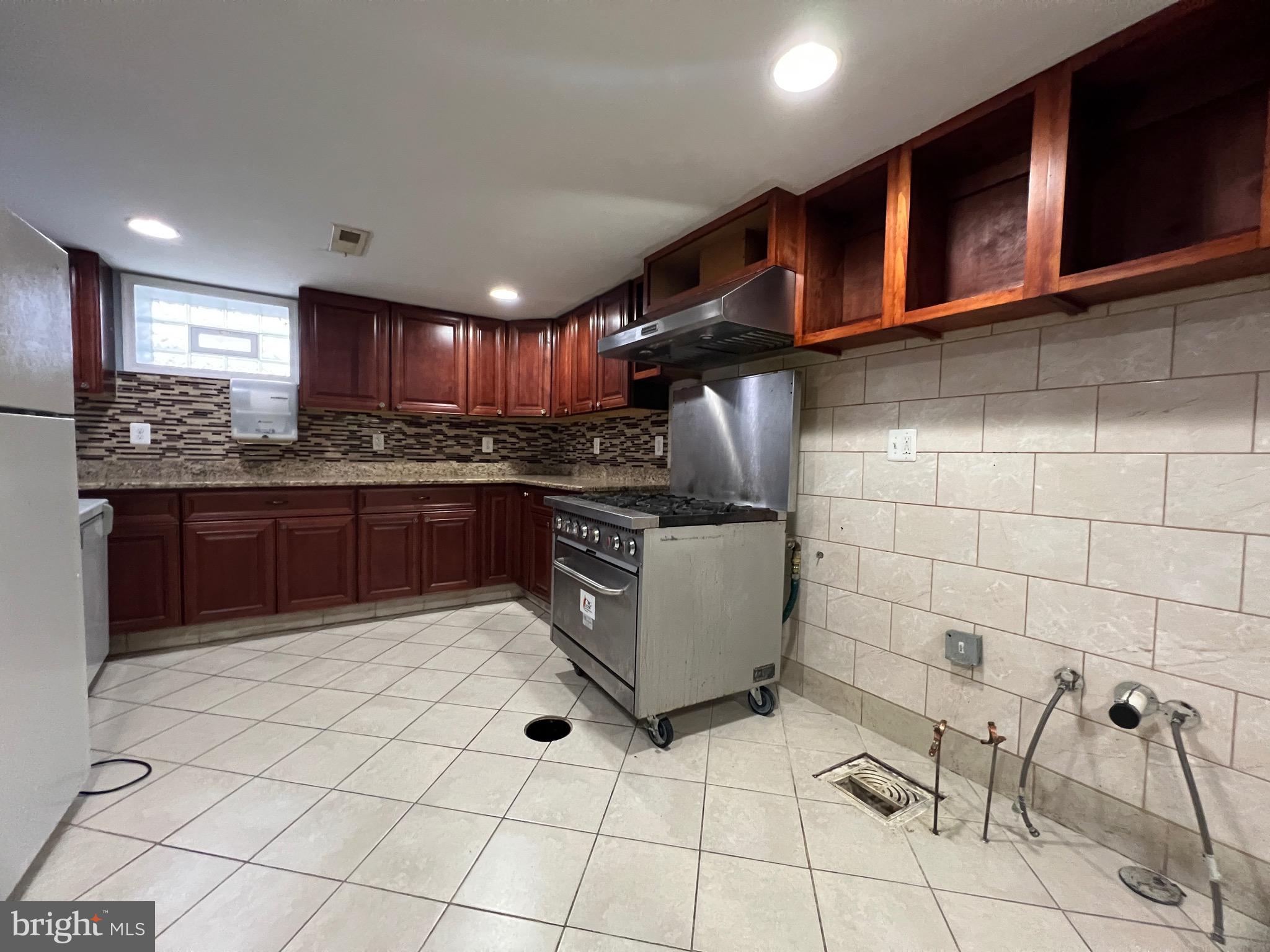 PATTERSON PLACE - Commercial Sale