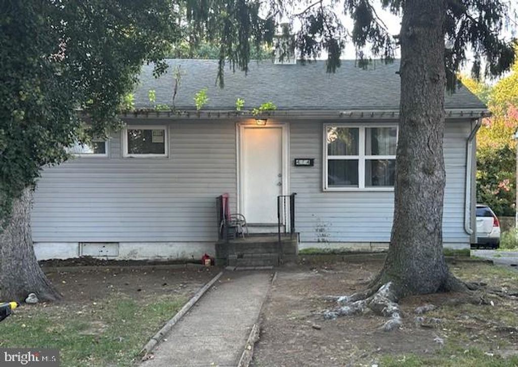 Photo of 4304 N Pine Street, WILMINGTON, DE 19802 (MLS # DENC2089346)