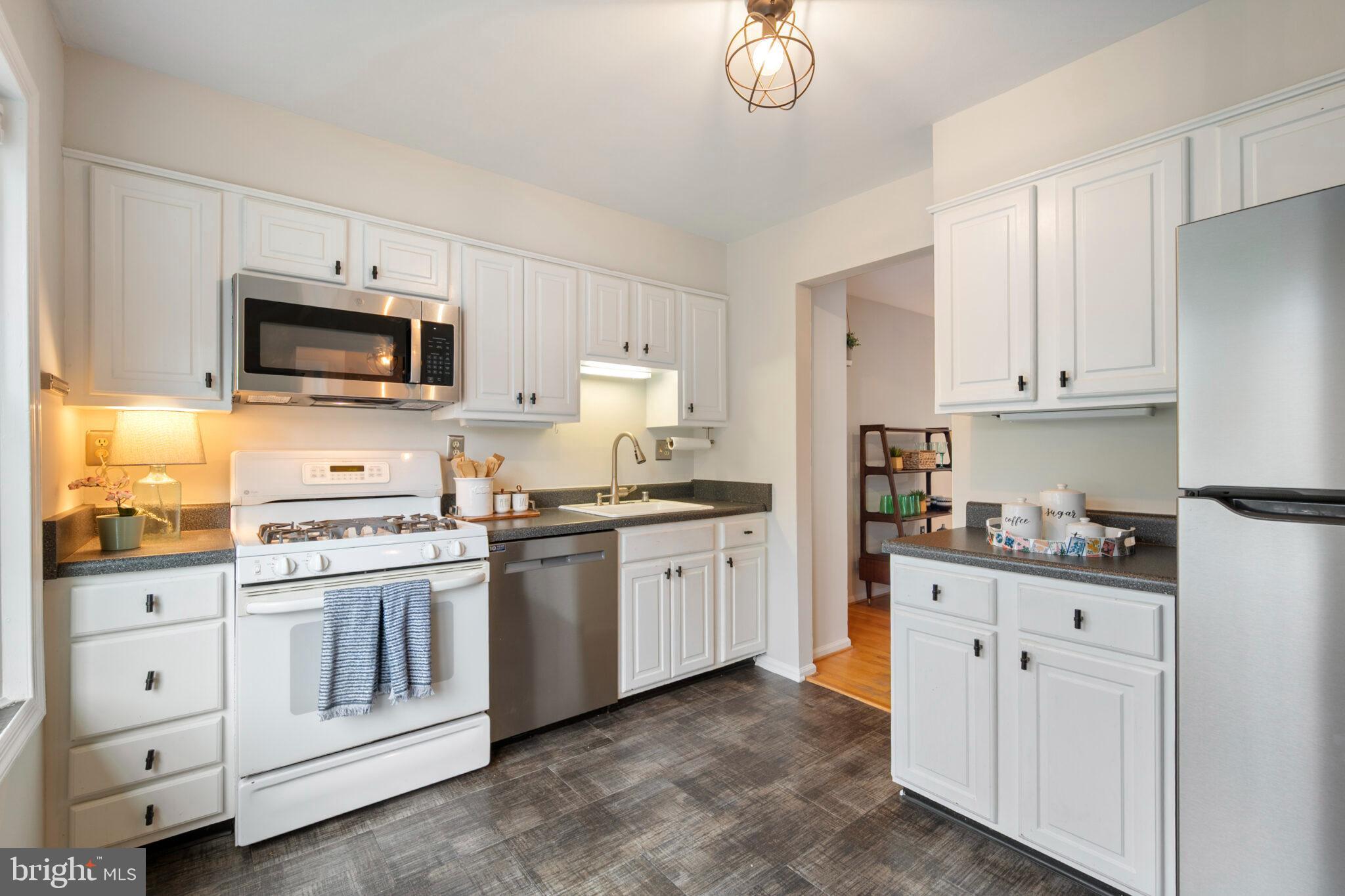 HUNTINGTON AT MT VERNON - Residential