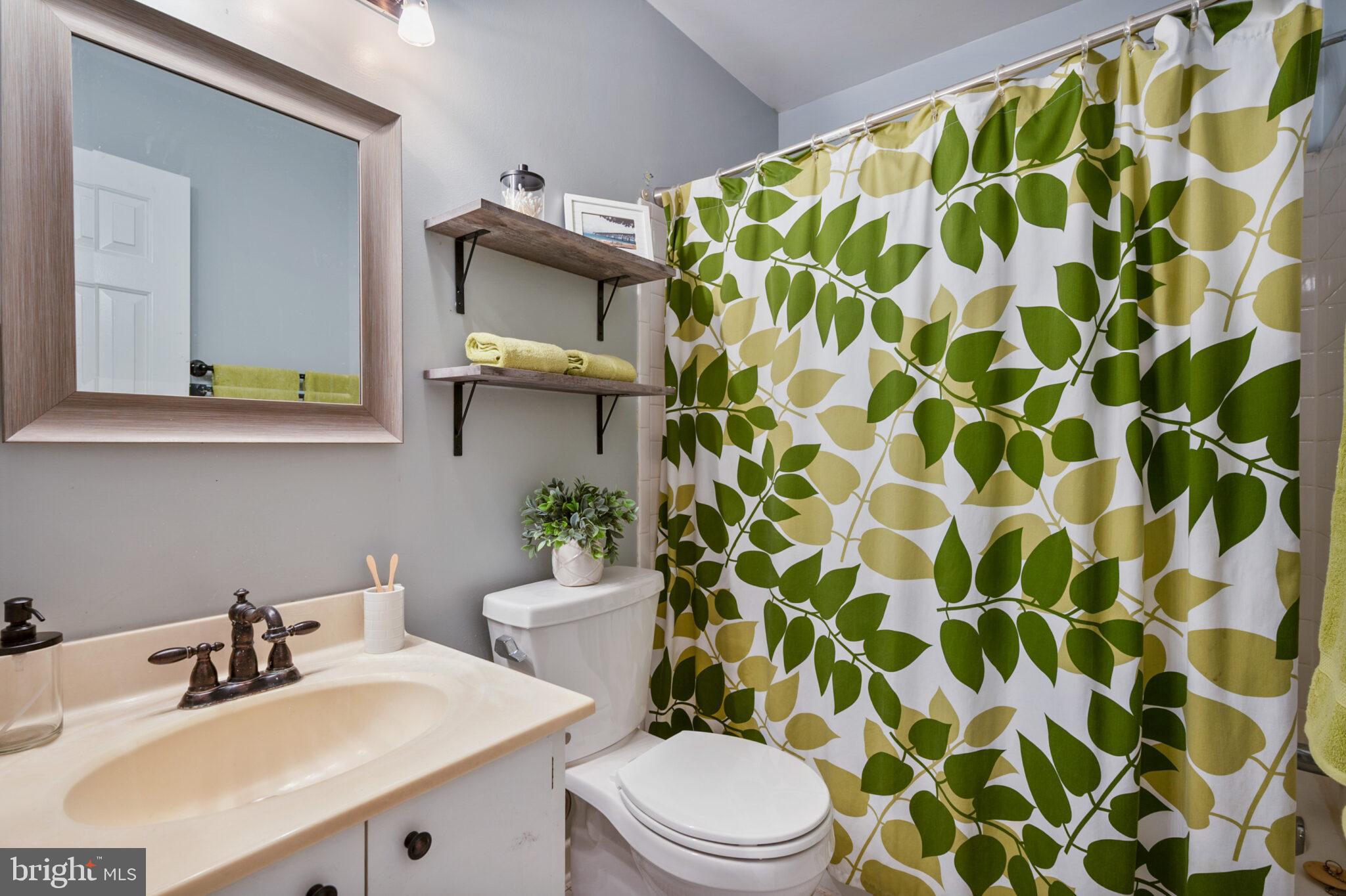 HUNTINGTON AT MT VERNON - Residential