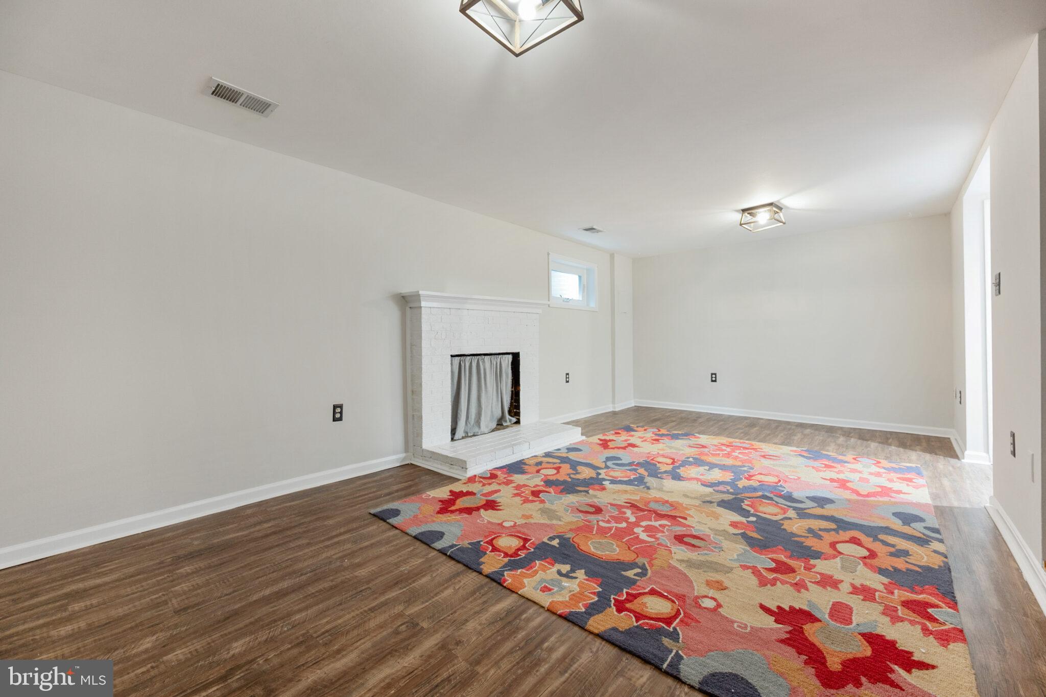 HUNTINGTON AT MT VERNON - Residential