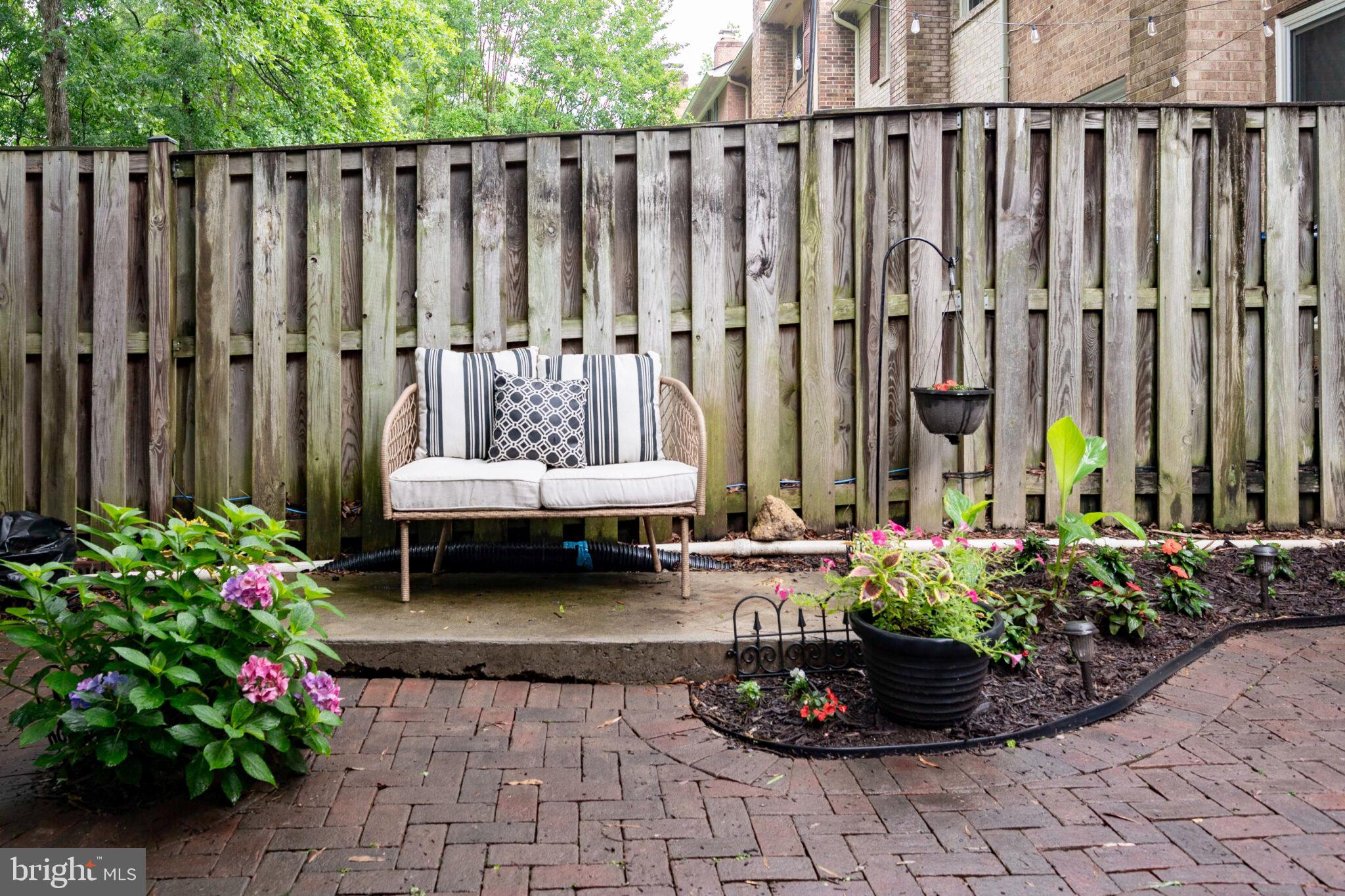 HUNTINGTON AT MT VERNON - Residential