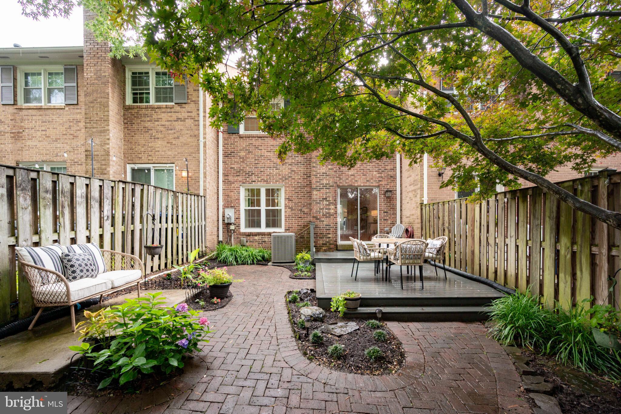 HUNTINGTON AT MT VERNON - Residential