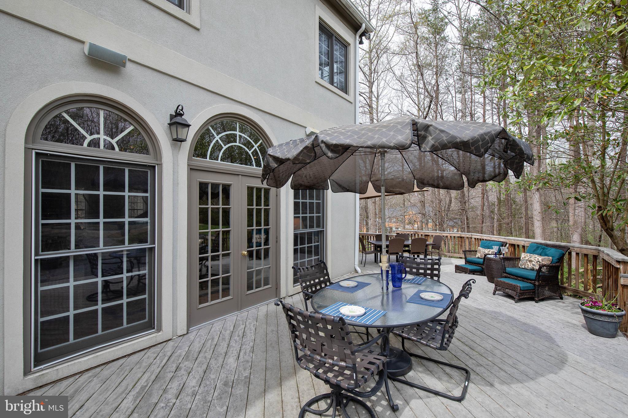 ENGLISH HILLS - Residential