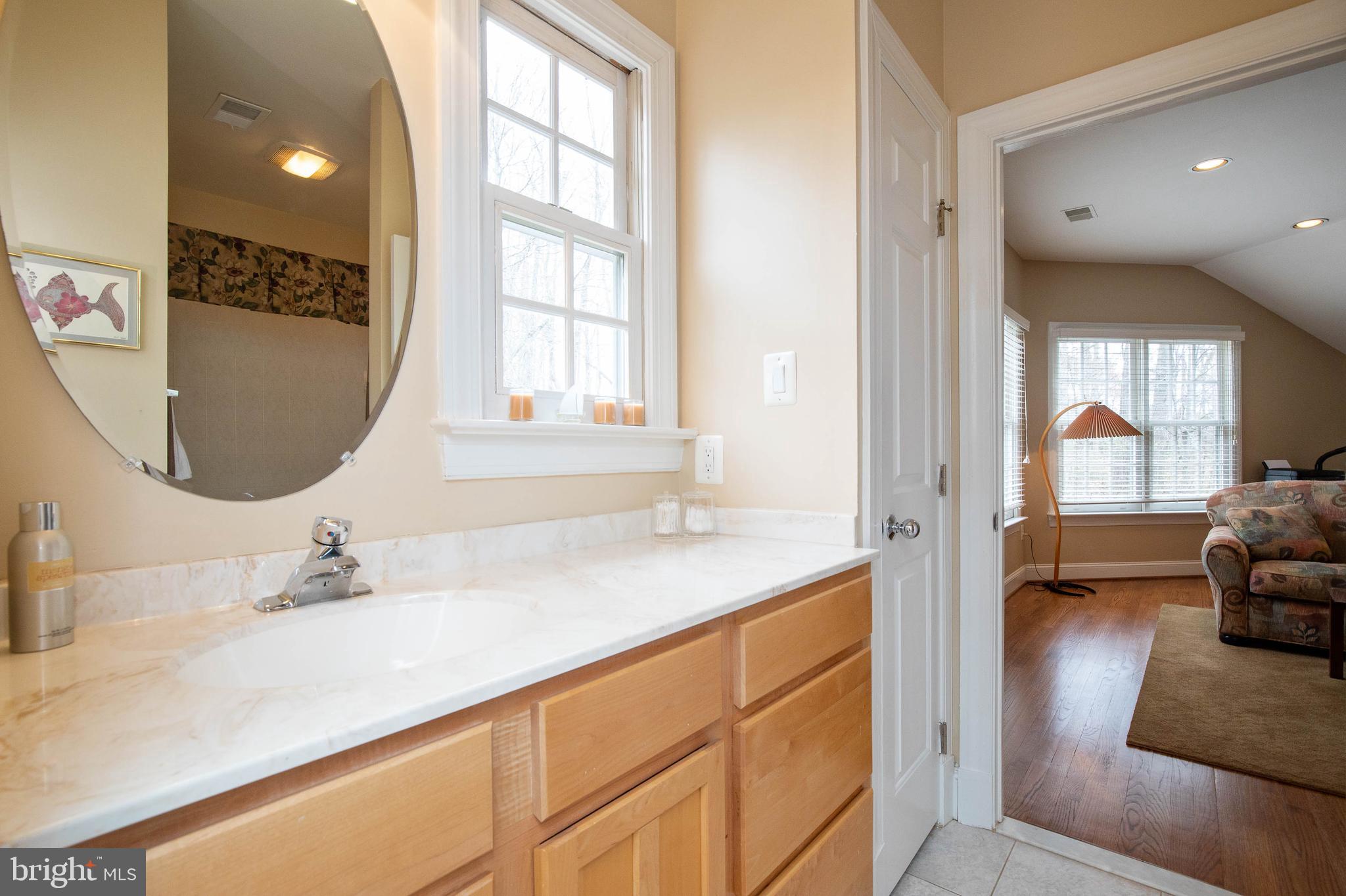 ENGLISH HILLS - Residential