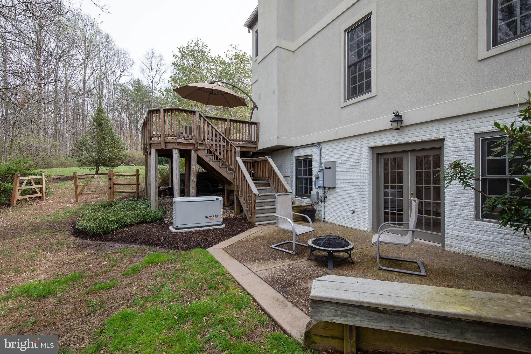 ENGLISH HILLS - Residential