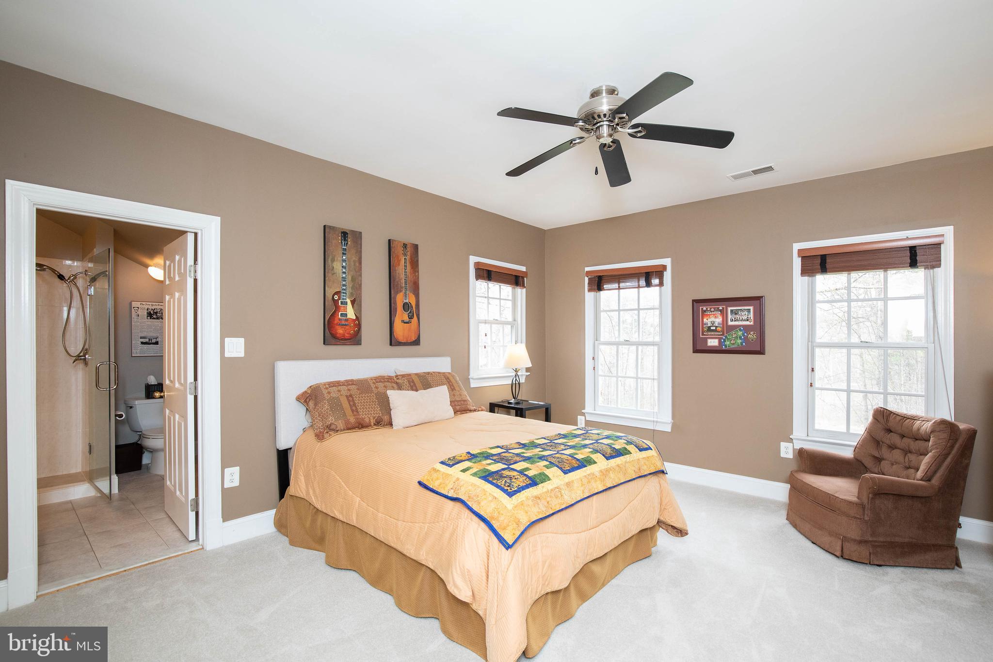 ENGLISH HILLS - Residential