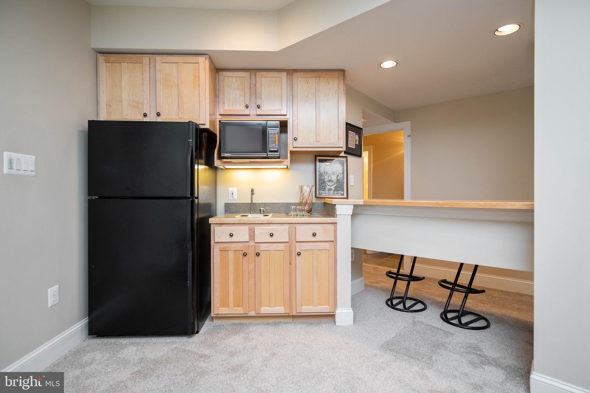 ENGLISH HILLS - Residential