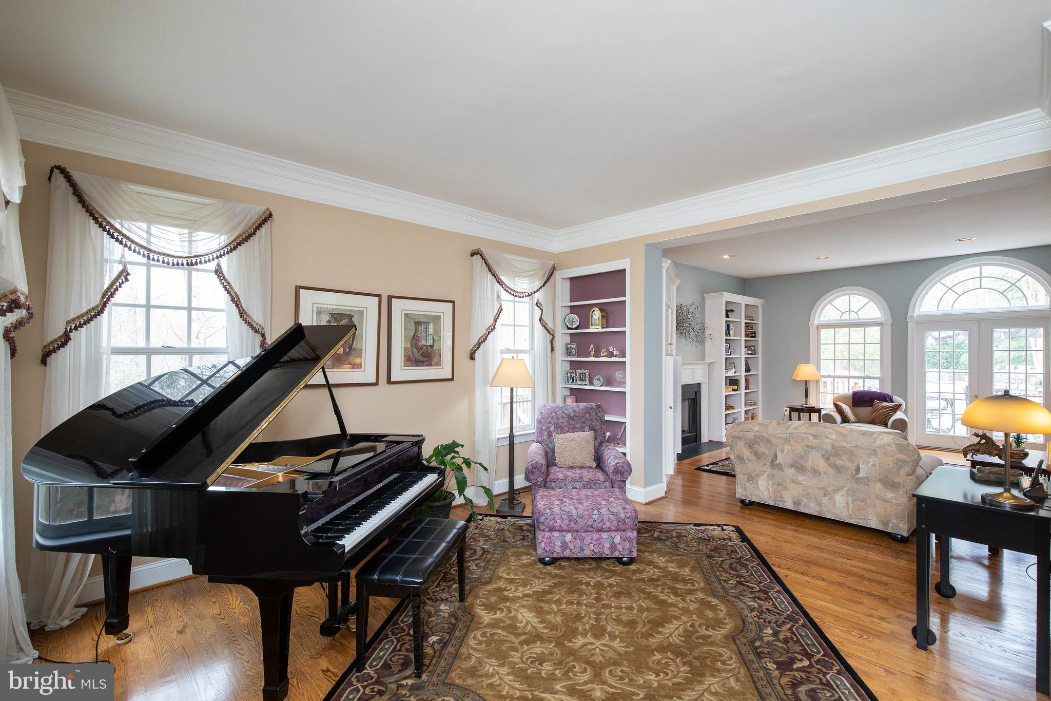 ENGLISH HILLS - Residential