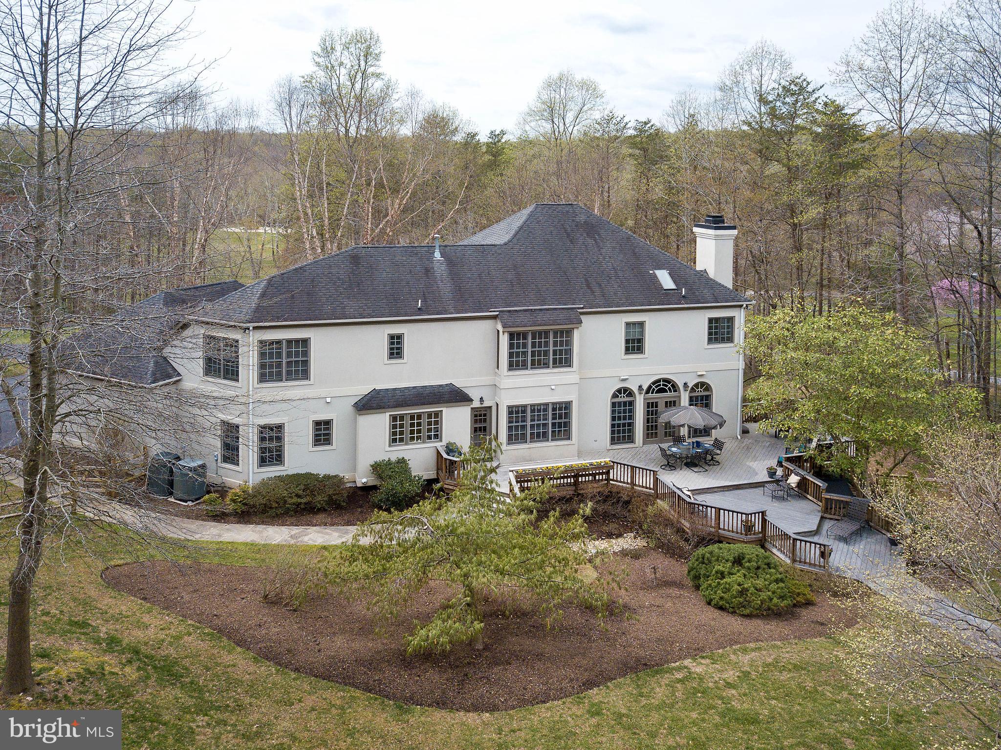 ENGLISH HILLS - Residential