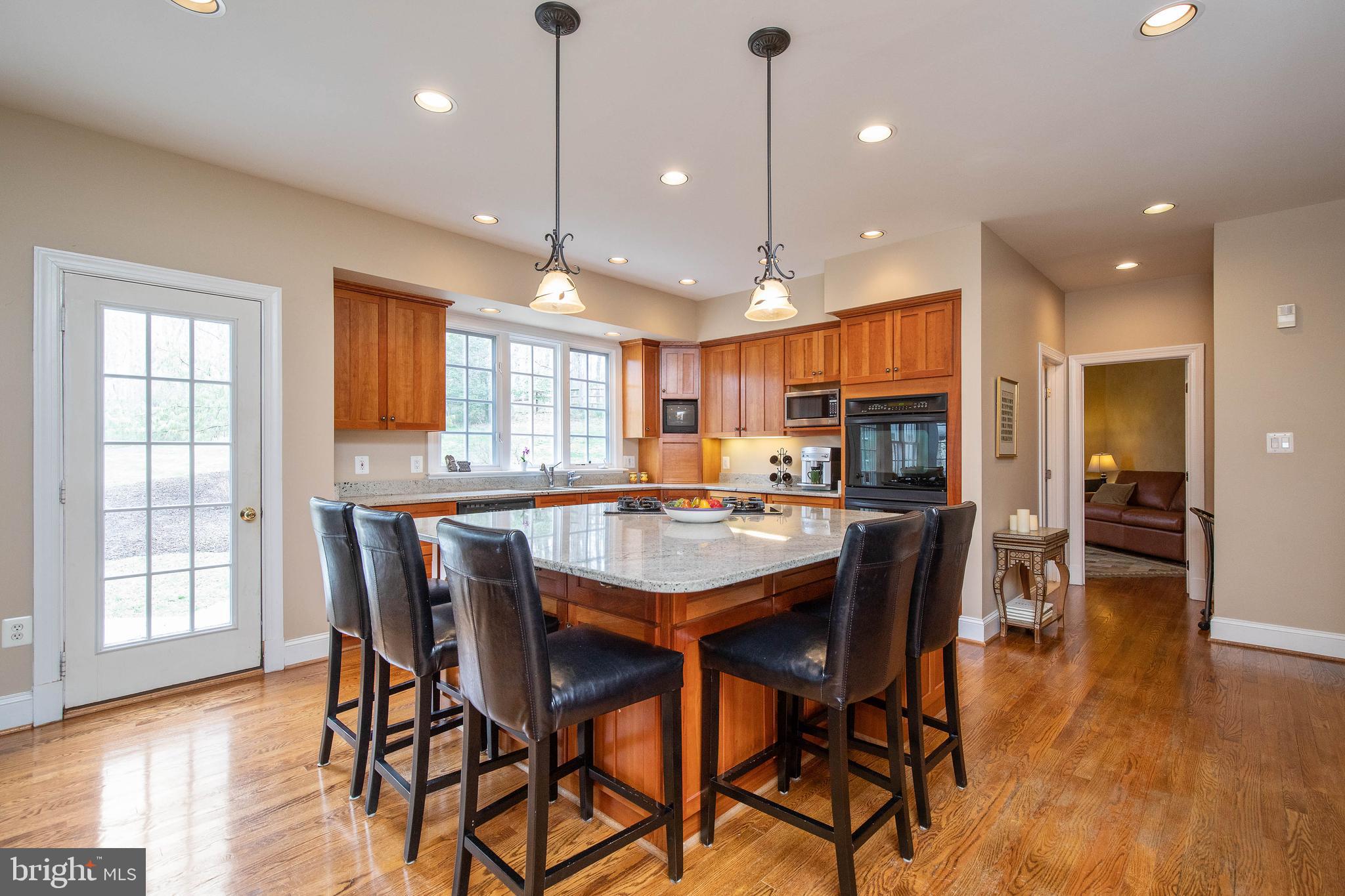 ENGLISH HILLS - Residential