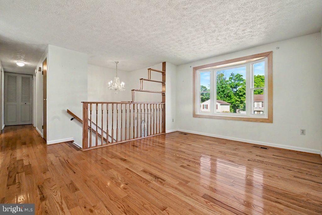 8805 GOLDEN TREE LANE