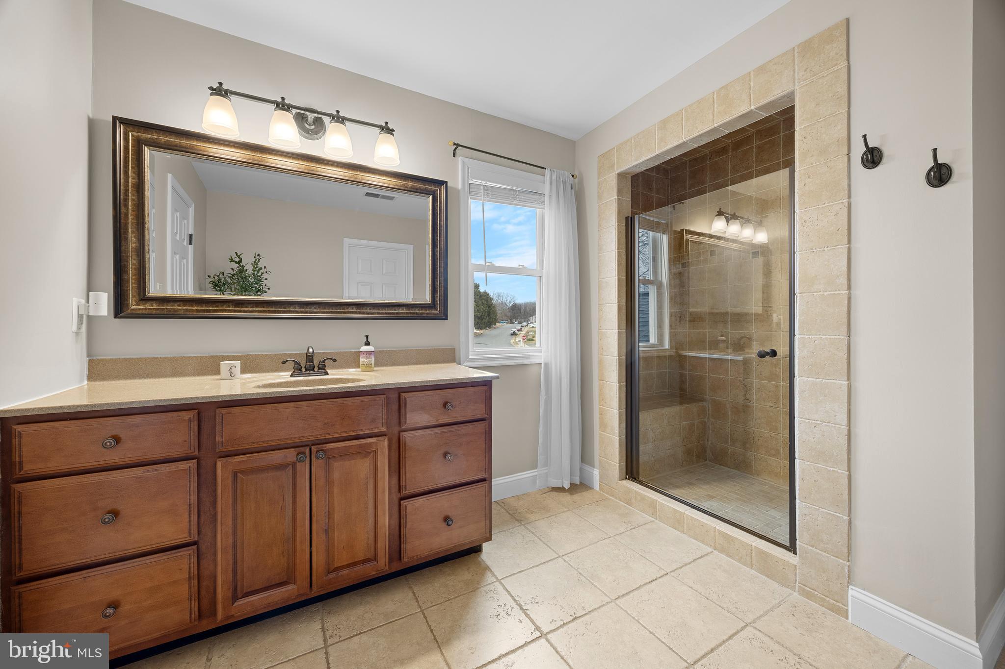 CHESTNUT TURN - Residential