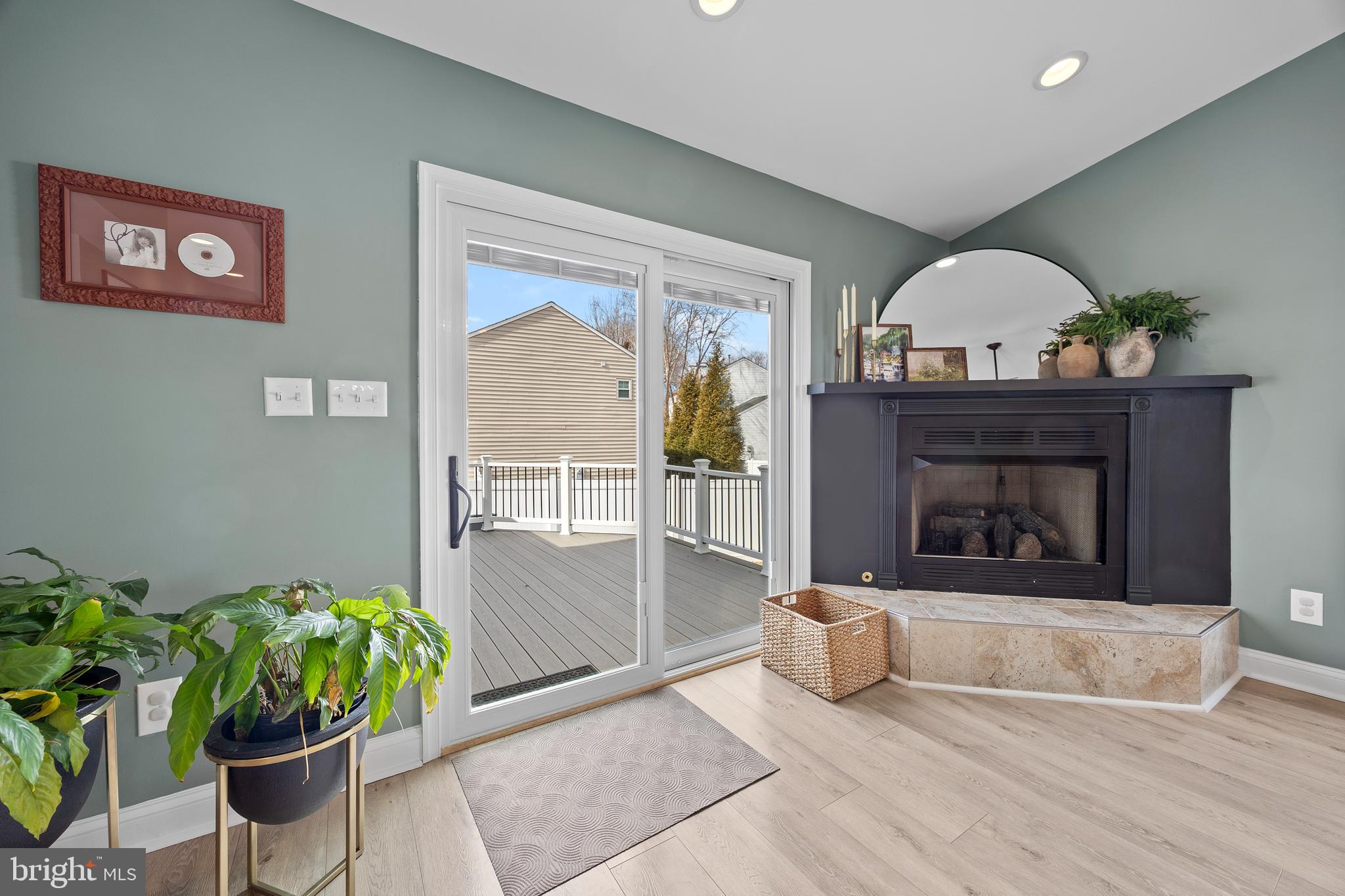 CHESTNUT TURN - Residential