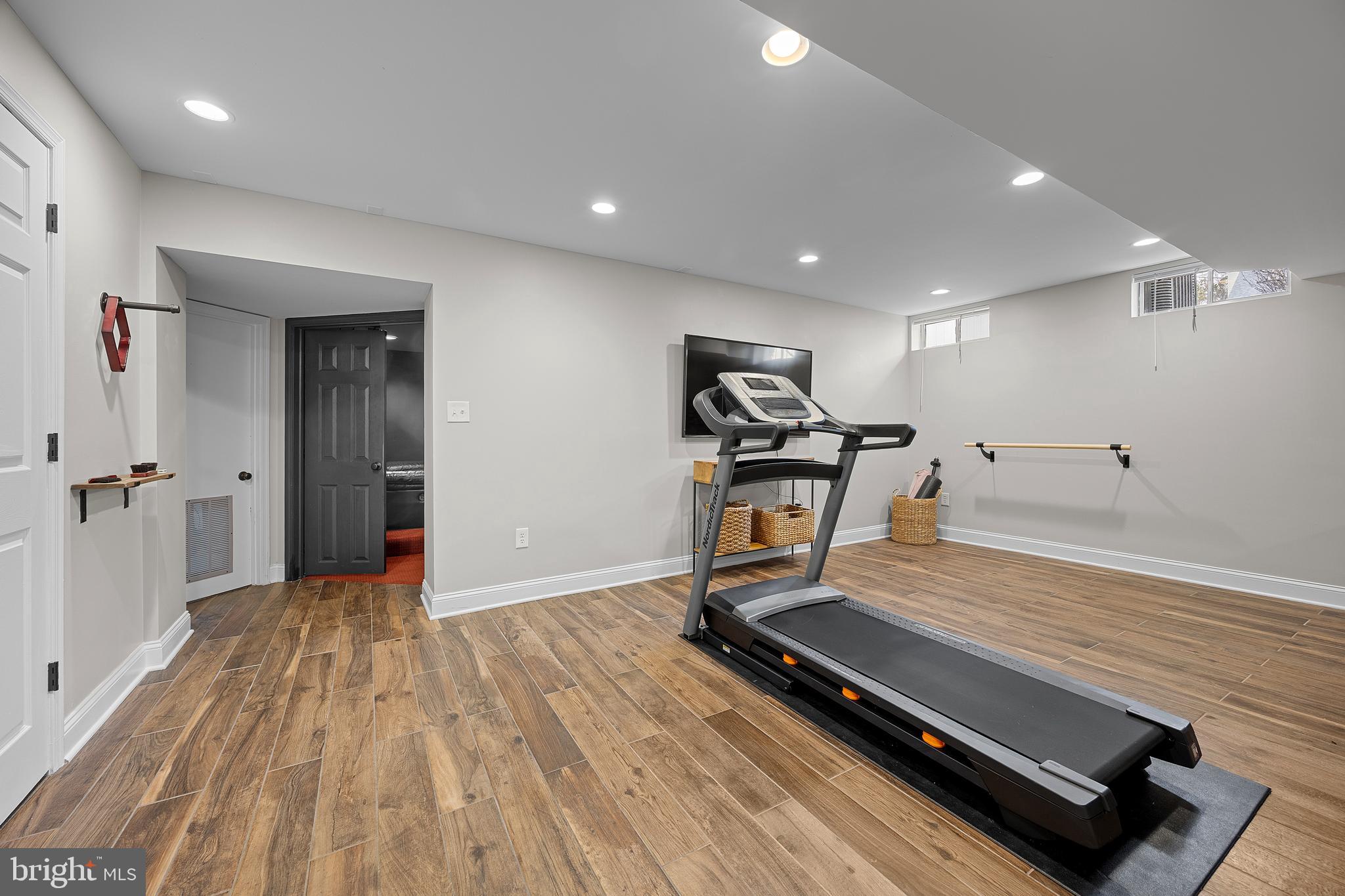 CHESTNUT TURN - Residential