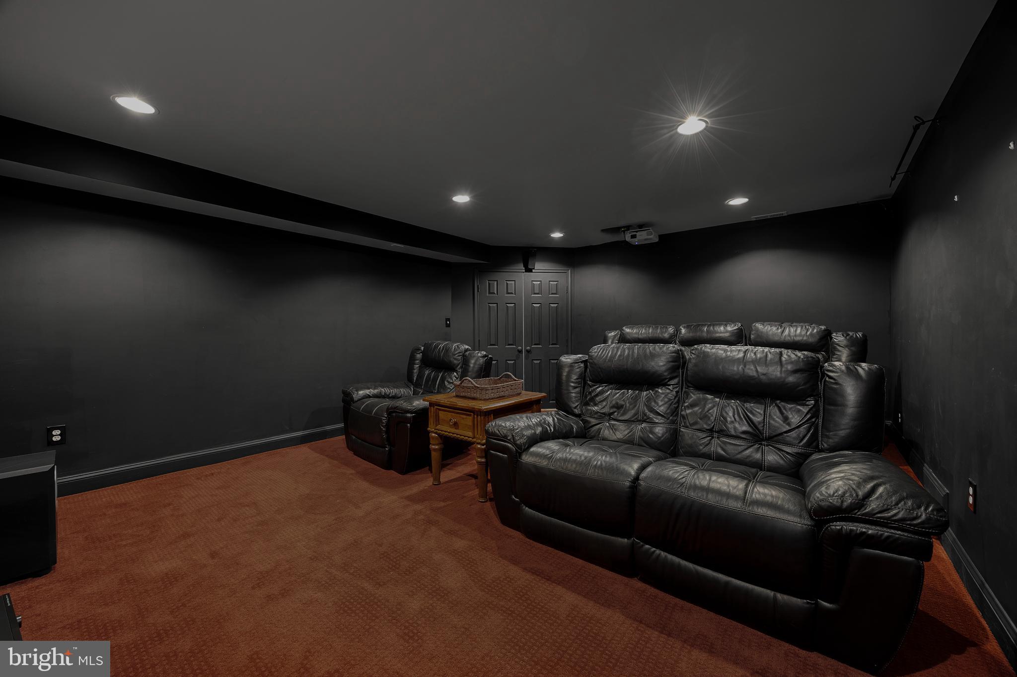 CHESTNUT TURN - Residential