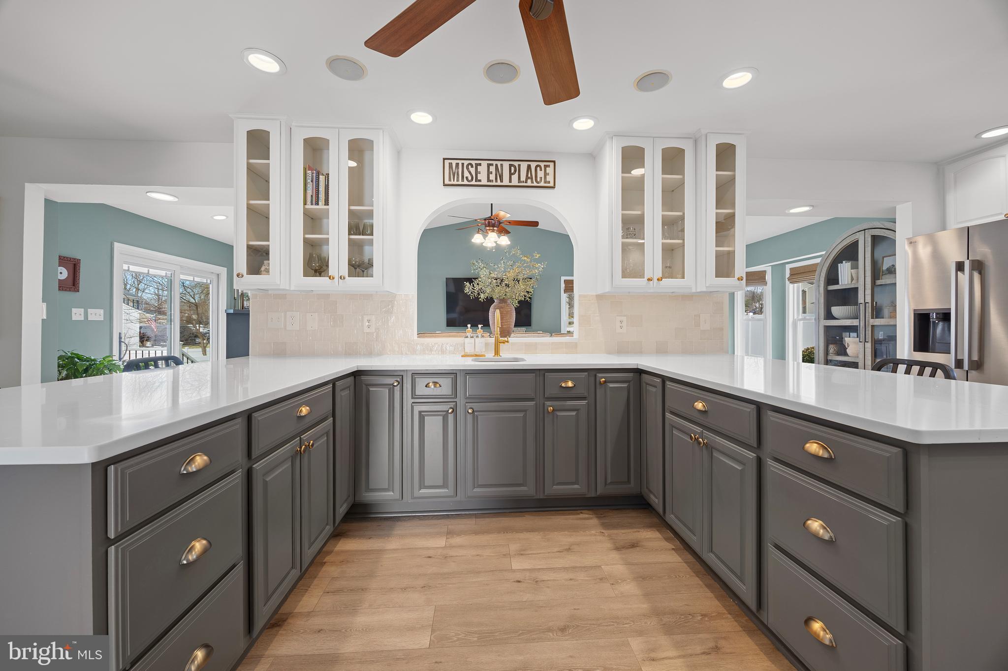 CHESTNUT TURN - Residential