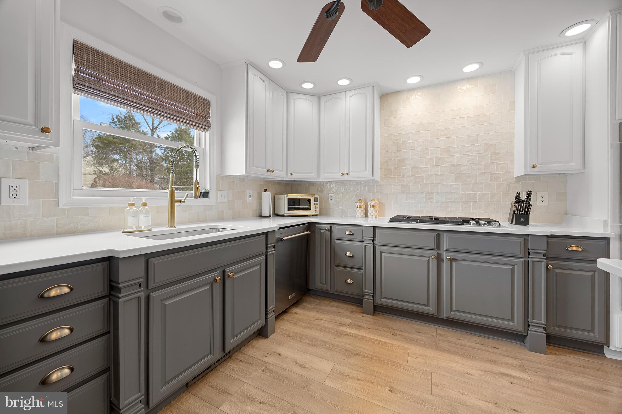 CHESTNUT TURN - Residential