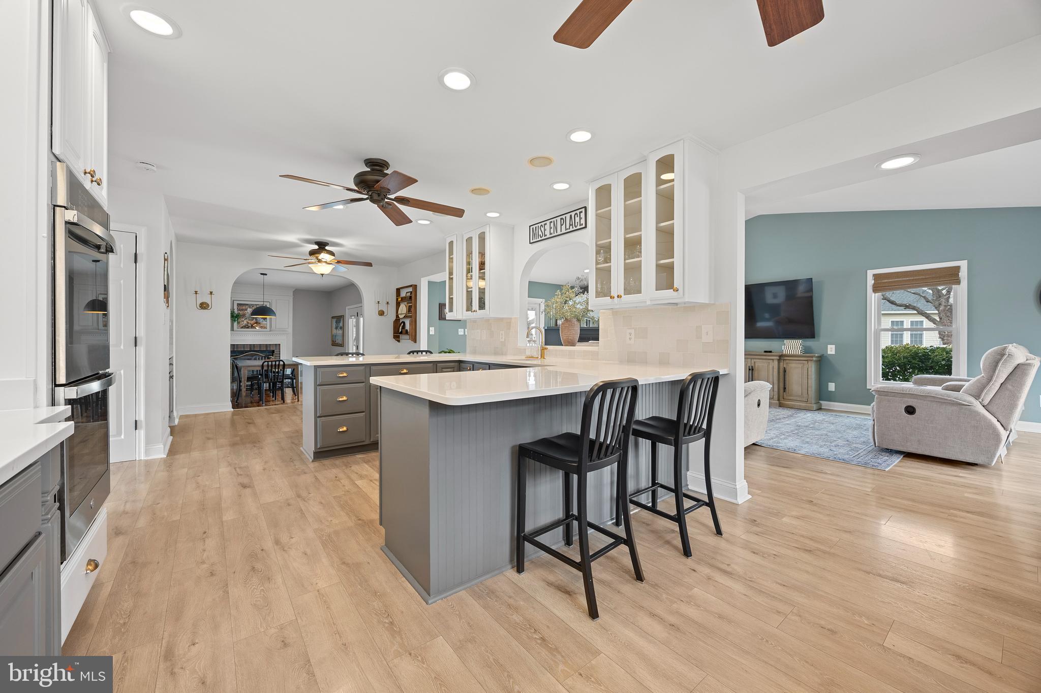 CHESTNUT TURN - Residential