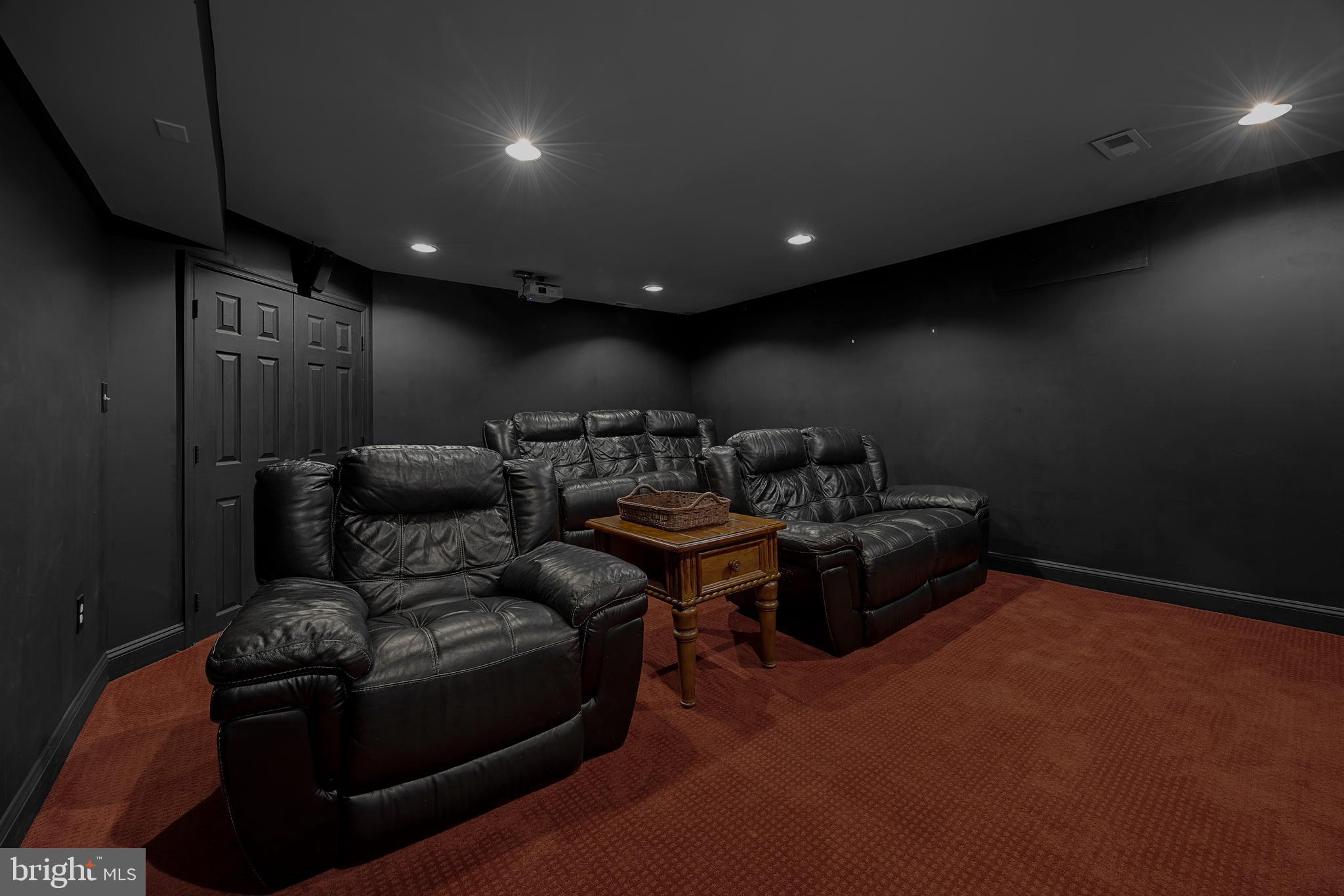 CHESTNUT TURN - Residential