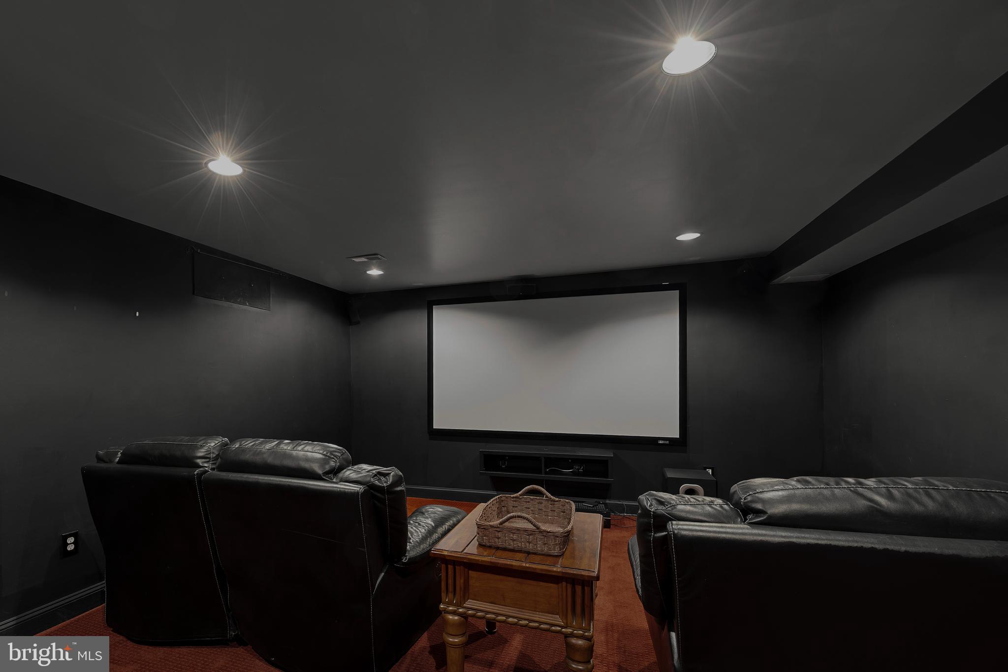 CHESTNUT TURN - Residential