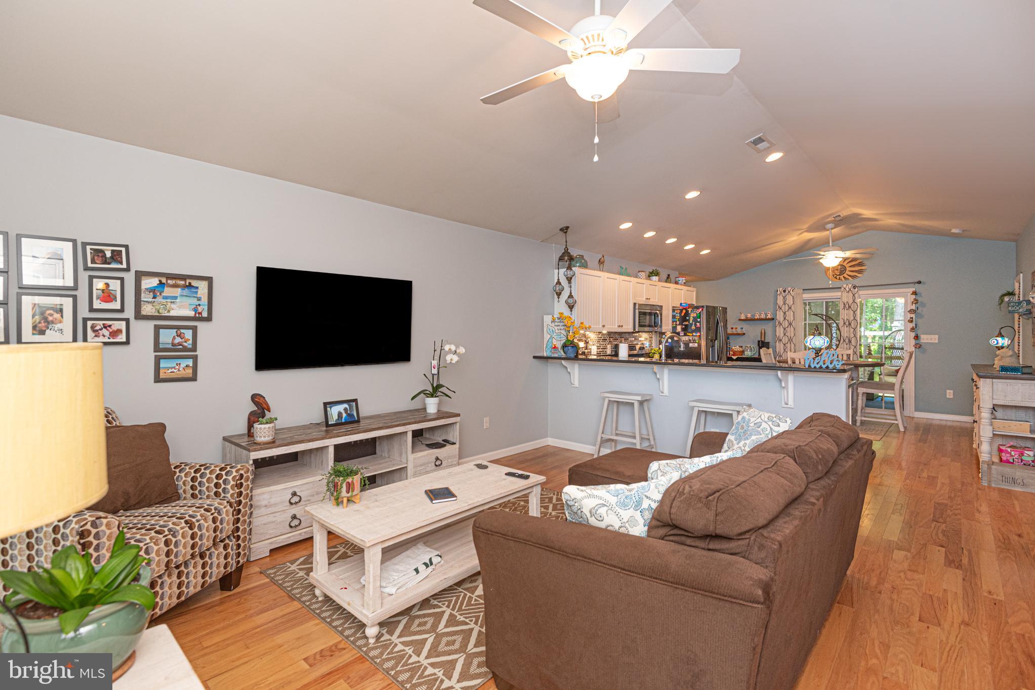 10 MAGNOLIA PLACE